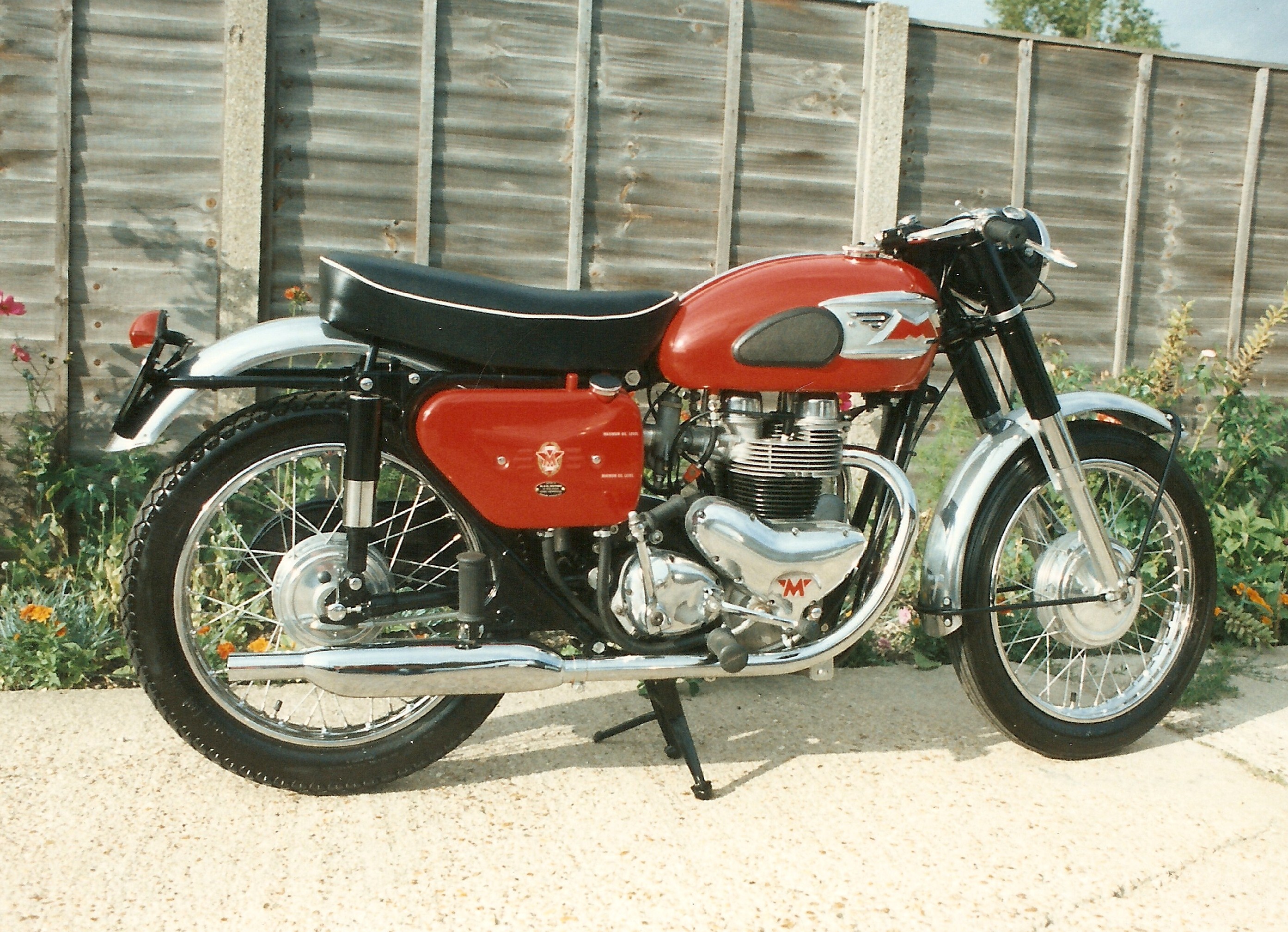 To this sporty Matchless G12 which was an unusual project in so far as it was one of the few restorables that was completely unmolested and still in original factory finish